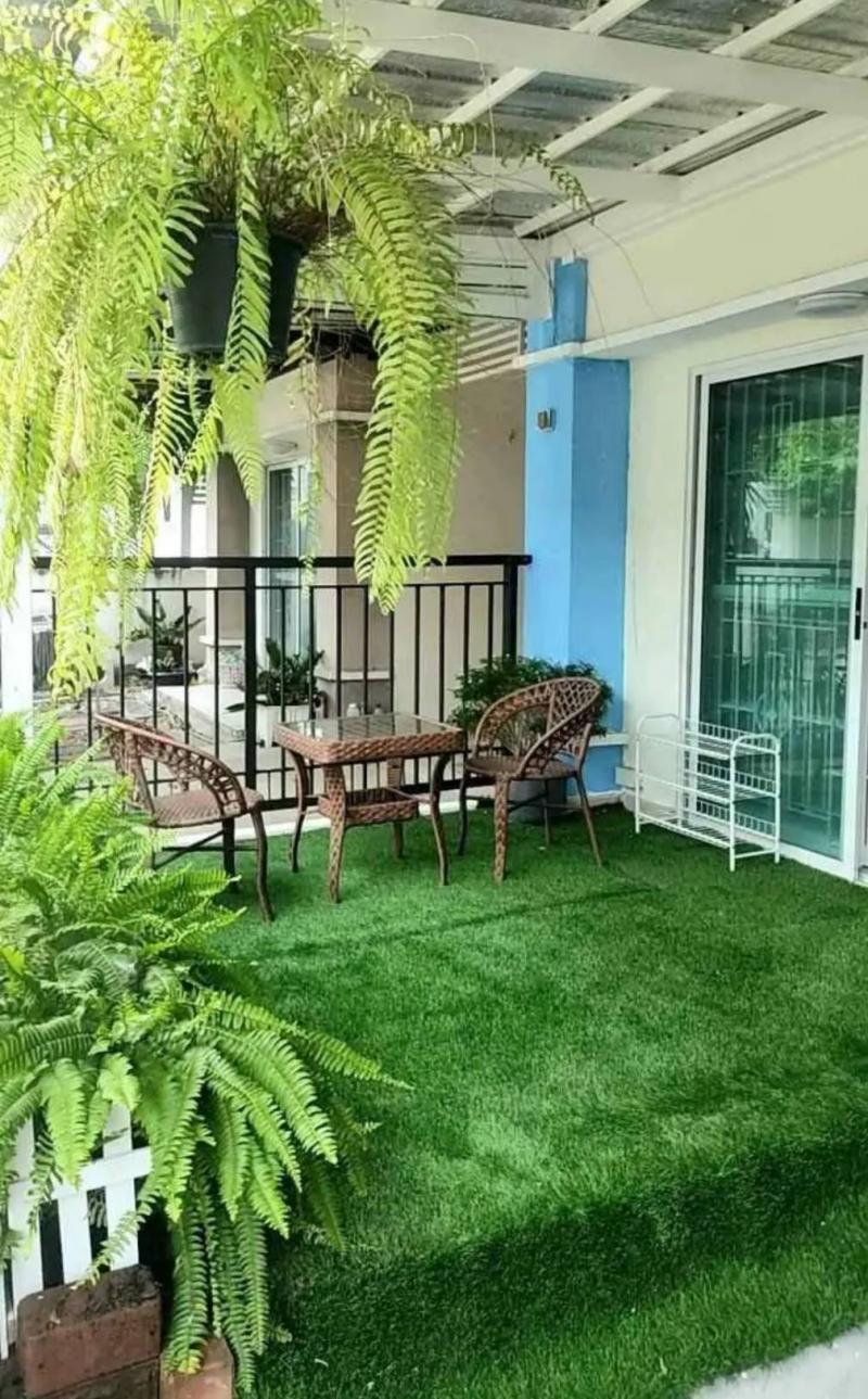 เช่า 16,500 บาท รวมค่าส่วนกลาง /ขาย 2.59 ล้าน โอนคนละครึ่ง 2 ห้องน้ำ 3 ห้องนอน ยินดีรับเลี้ยงสัตว์ รับคนไทยและต่างชาติ ยกเว้นจดทะเบียนบริษัทมีเฟอร์นิเจอร์และเครื่องใช้ไฟฟ้า  แอร์ ตู้เย็น เครื่องซักผ้า เครื่องทำน้ำอุ่น ปั้มน้ำเซ็นทรัลเวสต์​เกต อิเกีย บางใหญ่ สถานีรถไฟฟ้า ตลาดบางใหญ่ บิ๊กซีเอ็กตร้า บางใหญ่ สะดวกมี 7-11 โลตัส  ใกล้ๆหน้าหมู่บ้านมีวินมอเตอร์ไซด์​  สถาน�