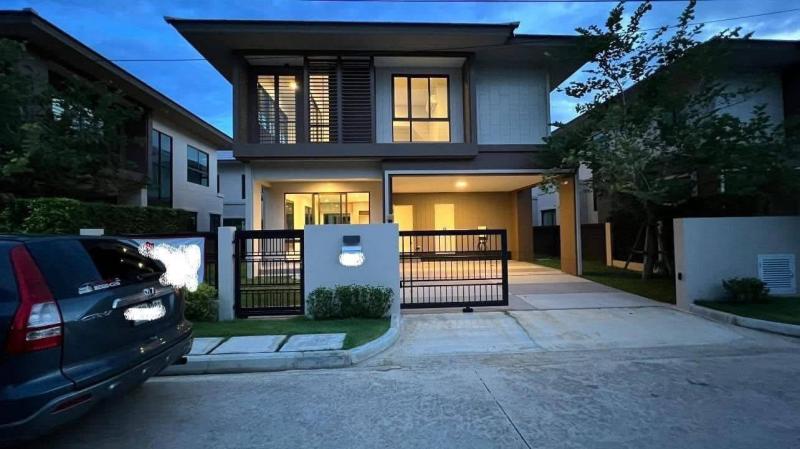 ให้เช่าบ้านเดี่ยว บุราสิริ  กรุงเทพกรีฑา เช่า 120,000 บาท 56 ตร.ว. 0958195559 @infinitycondoห้องนอน 4 ห้องน้ำ 4 โถงใหญ่ 2 ครัว 1 ห้องแม่บ้าน 1 จ่ายล่วงหน้า 1 เดือน ประกัน 2 เดือนเฟอร์นิเจอร์เครื่องใช้ไฟฟ้า แอร์ เครื่องซักผ้า ทีวี เตาไฟฟ้าตู้เย็น Digital door lockสถานที่ตั้ง https://maps.app.goo.gl/h3ybSNVnX2Dvq959Aคุณอุ๋ยTEL   :   0958195559 LINE  :  @infinitycondoWECHAT : auiroomrentFACEBOOK : @Infinityrichrealestate.co.tldemail : Infinityrich.realestate@gmail.com www.auicondo.con*** รับฝากขาย/เช่า อสังหาริมทรัพย์ ทุกประเภท *** รั�