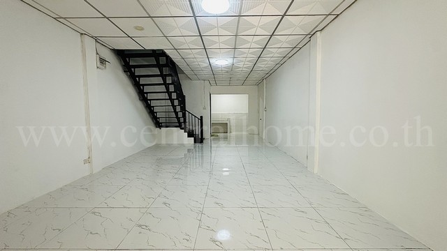 R1 ทาวน์เฮ้าส์ นันทิชา 3 บางบัวทอง นนทบุรี บ้านสวยพร้อมอยู่ ราคาถูก