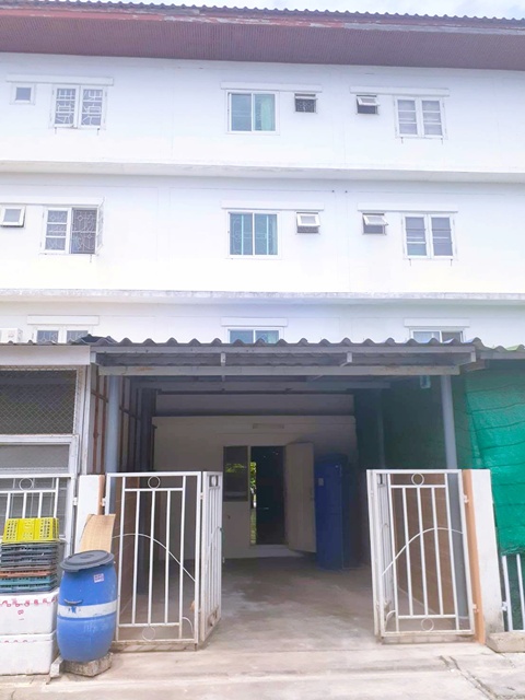 BIG C ปทุมธานี 400ม.  ม.ปทุมธานี 3.7 กม. จอดรถได้หน้าหลัง.ให้เช่าอาคารพาณิชย์ 3 ชั้น+ชั้นลอย วิทยาลัยเทคโนโลยีแหลมทอง 300ม.