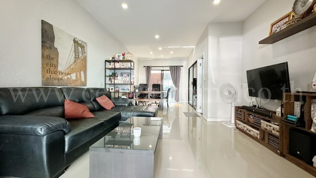 R1 ทาวน์โฮม 3 ชั้น พาทิโอ งามวงศ์วาน 43 ถูกสุดในโครงการ