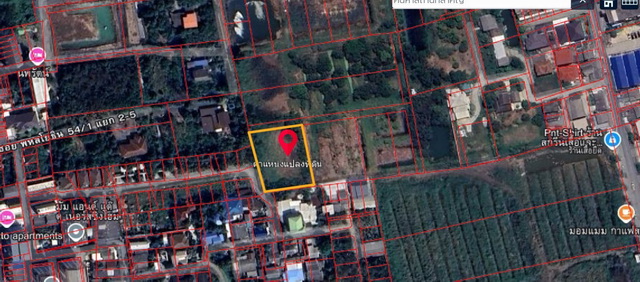 รหัสทรัพย์ : L#25325 ( L082961)  ขายที่ดินเปล่า เนื้อที่ 1-1-70.5 ไร่ ถนนพหลโยธิน 54/1 ตำบลคลองถนน อำเภอสายไหม กทม.    ขาย 11,500,000 บาท / ราคาคุยกันได้    ที่ดินรูปแปลงสวย หน้ากว้าง 44* 52 เมตร  ผังเมือง : สีส้ม   หน้าที่ดินหันทิศเหนือ  ทำเลใจกลางเมือง ย่านสายไหม  ใกล้ถนนพหลโยธิน ,ถนนเพิ่มสิน  ใกล้าถานีรถไฟฟ้าสายสีเขียว สถานีสะพานไหม่ . สถานีโรงพยาบาลภูมิพลอดุลยเดช    เหมาะสำหรับซื้อเพื่อการลงทุ
