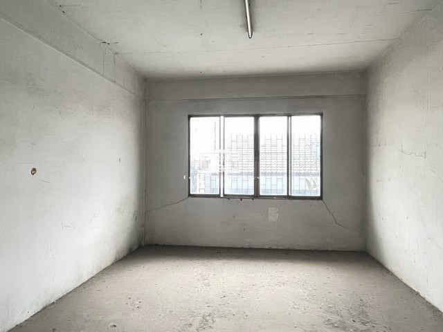 ขาย อาคารพาณิชย์ ติดถนนพัฒนาการ เนื้อที่ 18 ตร.ว. ติดถนนพัฒนาการ, ใกล้ MRT สถานีหัวหมาก, โรงพยาบาลวิภาราม, โรงเรียนเตรียมอุดมพัฒนา