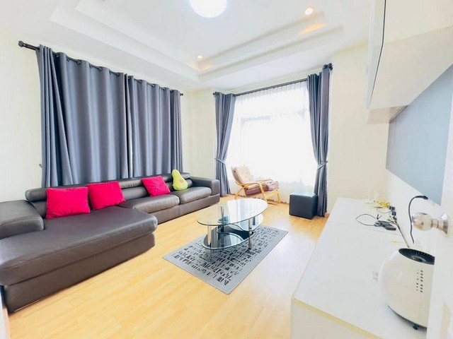 ขายบ้านเดี่ยว 4 ห้องนอน 120 ตร.วา เดอะบูเลอวาร์ด ศรีราชา ใกล้นิคม-แหล่งช้อปปิ้ง TP-H1555