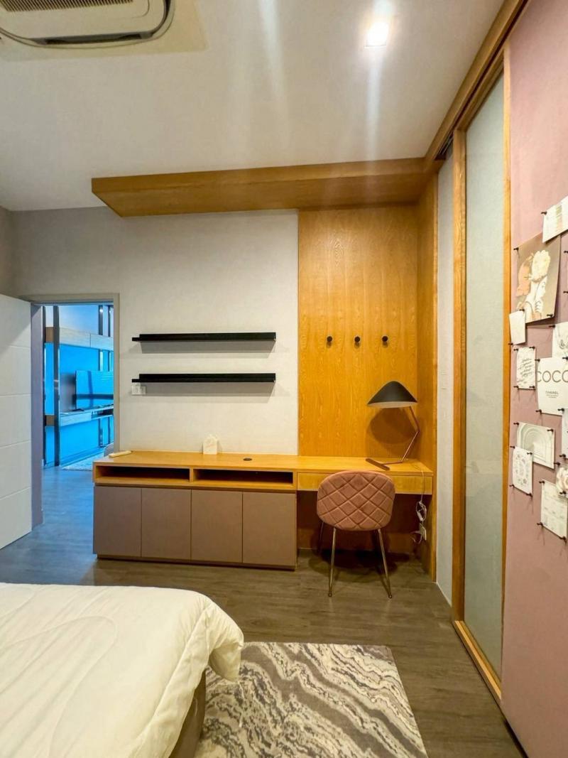 ขายบางกอกบูเลอวาร์ด ซิกเนเจอร์ ลาดพร้าว-เสรีไทย   2 ชั้น  รูปแบบห้อง 3 ห้องนอน 4 ห้องน้ำ 1 ห้องแม่บ้าน  พื้นที่ใช้สอย 395.2 ตารางเมตร