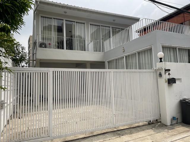 ให้เช่าบ้านเดี่ยว 2 ชั้น เนื้อที่ 40 ตรว. ถนนสุทธิสารวินิจฉัย ซอยสบายใจ ใกล้ MRT สุทธิสาร