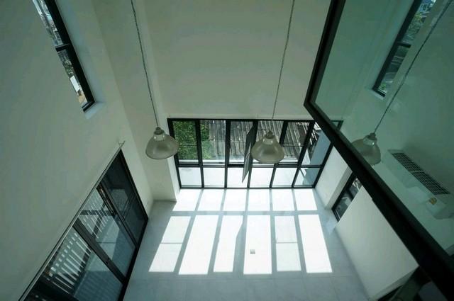 ให้เช่าโฮมออฟฟิศ 4 ชั้น 50 ตรว. มีดาดฟ้า ย่านรัชดา-ลาดพร้าว ซ.รัชดา 32 ใกล้ MRT ลาดพร้าว ใช้ที่อยู่จดทะเบียนได้