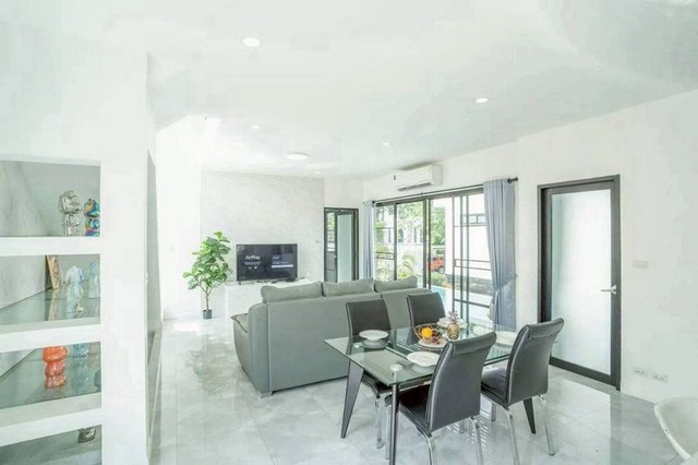 ให้เช่าพูลวิลล่าส่วนตัวสุดหรู เฟอรืครบ พร้อมอยู่ เชียงใหม่