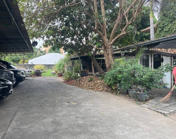 ที่ดิน สุขุมวิท77 อ่อนนุช14  เนื้อที่ 191 ตารางวา ตารางวาละ 157,068 บาท