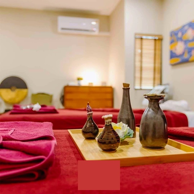 หลวงแพ่ง มอเตอร์เวย์ นวด:เพื่อสุขภาพ สุวรรณภมูิ 7.8 กม.ให้เช่าทาวน์โฮม 3 ชั้น มีใบขออนุญาต 11เตียง 4 นอน 4 น้ำ โลตัส ลาดกระบัง 2.28กม.