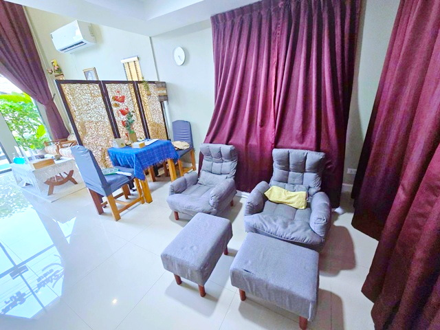 สุวรรณภมูิ 7.8 กม. มีใบขออนุญาต 11เตียง 4 นอน นวดเพื่อสุขภาพ หลวงแพ่ง มอเตอร์เวย์โลตัส ลาดกระบัง 2.28กม. ให้เช่าทาวน์โฮม 3 ชั้น  4 น้ำ