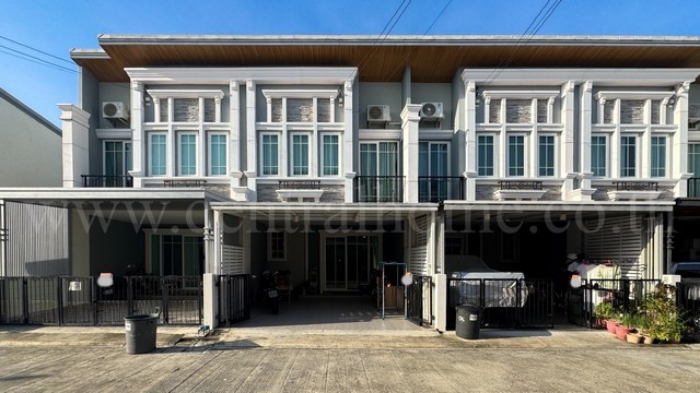 ทาวน์โฮม โกลเด้น นีโอ สุขุมวิท - ลาซาล บ้านสวยพร้อมอยู่