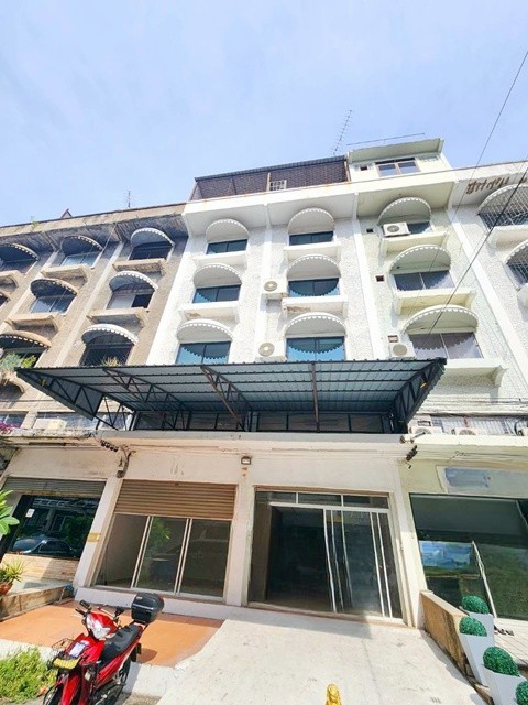 MRT มหาดไทย คลีนิคความงาม  ศูนย์ผู้สูงอายุ ลาดพร้าว101 199  ม.ลาดพร้าว บิ้วอิน ให้เช่าอาคาร 5ชั้น 2 คูหา ตีทะลุกัน 42ตร.วา.