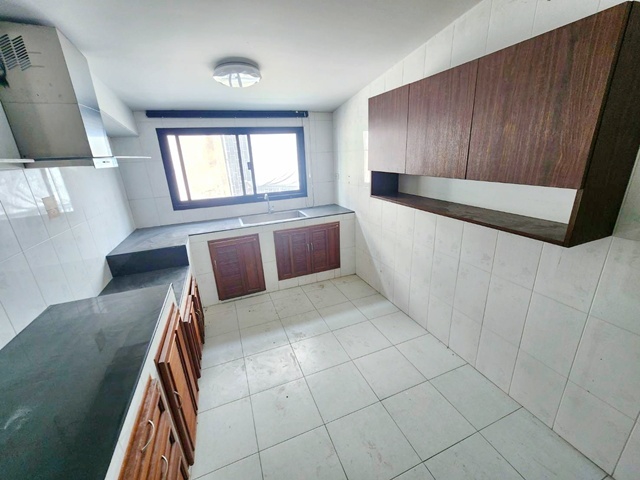 MRT มหาดไทย คลีนิคความงาม  ศูนย์ผู้สูงอายุ ลาดพร้าว101 199  ม.ลาดพร้าว บิ้วอิน ให้เช่าอาคาร 5ชั้น 2 คูหา ตีทะลุกัน 42ตร.วา.