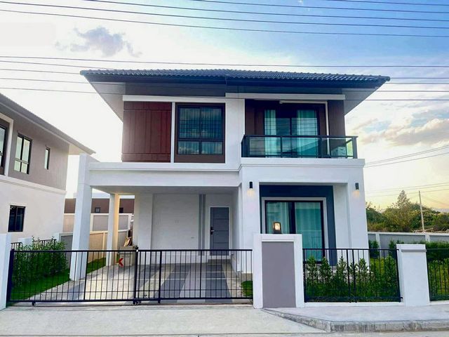 ให้เช่าบ้านใหม่ 43,000 บาท/เดือน #กาญจน์กนก25 – #หางดง บ้าน 2 ชั้น #สไตล์โมเดิร์น #แปลงมุม พื้นที่กว้าง วิวรอบทิศ พร้อมเข้าอยู่!