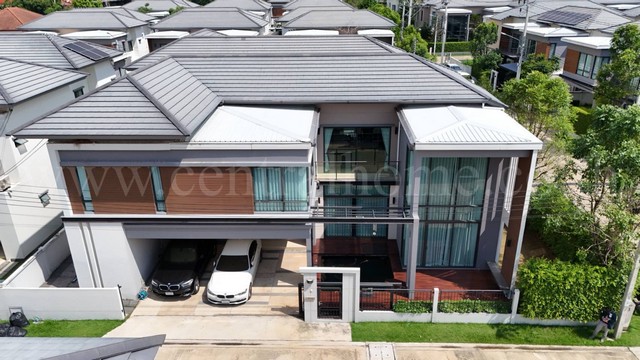 ลดราคา บ้านเดี่ยว ธนาฮาบิแทต ปิ่นเกล้า - สิรินธร พร้อมโซล่าเซลล์