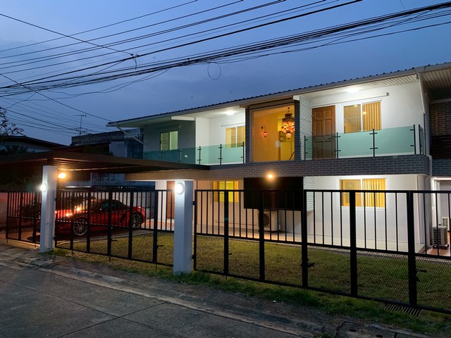 ให้เช่าบ้านเดี่ยว 2 ชั้น เนื้อที่ 80 ตรว. ย่านเสนานิคม-โชคชัย 4 เข้า-ออกได้หลายเส้นทาง