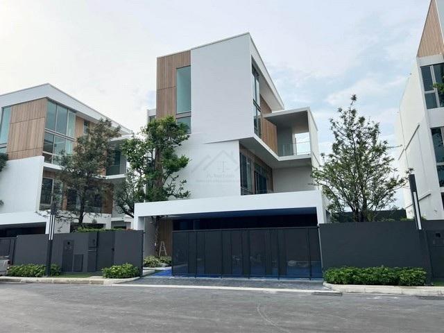 ขายบ้านเดี่ยว 3.5 ชั้น 76 ตรว. วีเว่ พระราม 9 มีลิฟท์ส่วนตัว ใกล้ รร.นานาชาติ Wellington