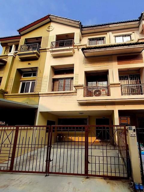 HS 1773 ขายทาวน์โฮม 3 ชั้น บ้านกลางเมือง รัชดา-เหม่งจ๋าย1 ซอยสหการประมูล ประชาอุทิศ