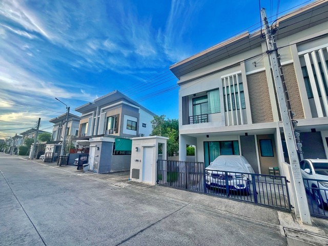 ขายบ้านหลังมุมสวย พร้อมอยู่ เดอะ ทรัสต์ 95 ราชพฤกษ์ - รัตนาธิเบศร์ ตกแต่งบิวท์อินสวย  ราคาต่ำกว่าราคาประเมิน