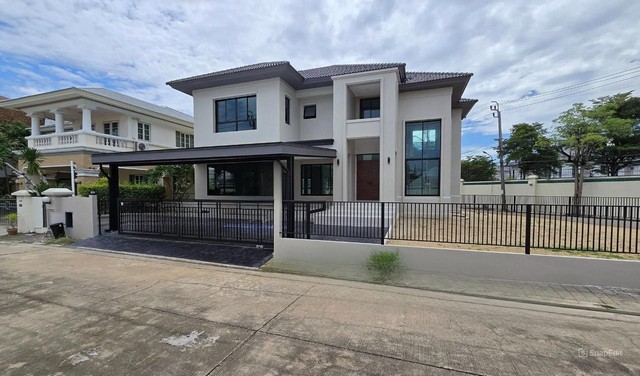  OMG !!! บ้านหรูแปลงมุม ทำเลทองติดถนนกาญจนาภิเษก   คฤหาสน์มือสองตกแต่งใหม่ ม.ลดาวัลย์ เลคโคโลเนียล กาญจนาภิเษก-พระราม2 ตกแต่งสุด Luxuryโครงการบรรยากาศ Private ทำเลติดถนนกาญจนาภิเษก ใจกลางย่านบางบอน เชื่อมต่อถนนพระราม2 และถนนเอกชัย ใกล้เซ็นทรัลพระราม2 และเดอะมอลล์บางแคลดาวัลย์ เลคโคโลเนียล (หลังมุม) ราคาพิเศษเพียง 11.9 ล้านบาทไฮไลท์พิเศษแปลงมุม ที่ดินใหญ่ 116.30 ตร.ว. พื้นที่