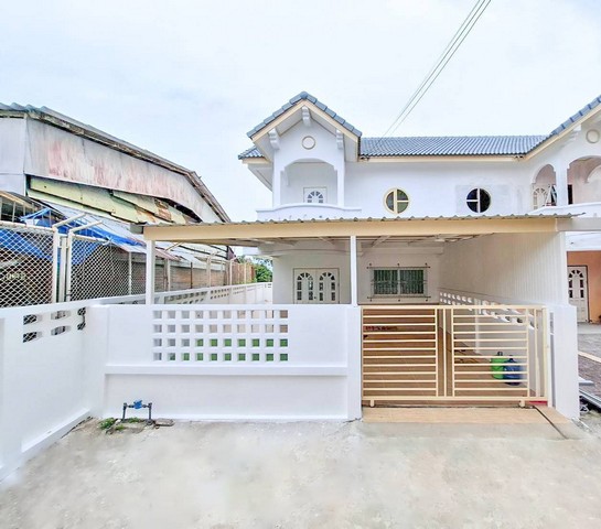 บ้านมินิมอล 2 ชั้น 40 ตารางวา ตรงข้าม เซเว่น ปตท กรอกยายชา ผ่อนเพียงเดือนละ 7000 บาท 