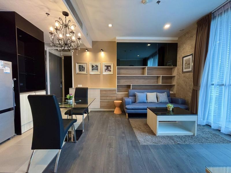 Edge Sukhumvit 23 Spacious clean safe 10th floor BTS Asok