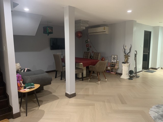 ขายทาวน์เฮ้าส์ ซ.ประชาราษฎร์บำเพ็ญ 26 แยก 10 บ้านอยู่สุดซอยหลังสุดท้าย ซอยไม่ลึก