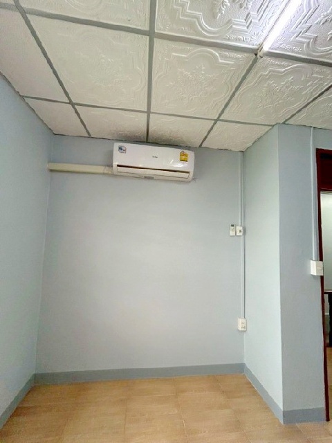 ขาย-ให้เช่า ทาวน์เฮาส์ 2 ชั้น 20 ตร.วา. ม.เกษมบัณฑิต ร่มเกล้า 100 ม. MRT มีนบุรี 1กม.160 ตร.ม.ร3 นอน 2 น้ำ ตลาดมีนบุรี 1 1.6 กม