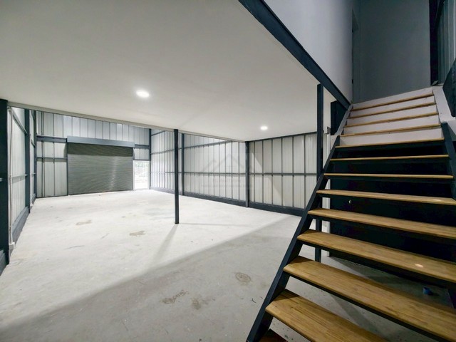 ให้เช่าโกดังสร้างใหม่พร้อมออฟฟิศ 113ตรม. พระราม9 ซอย59 หลัง รพ.สมิติเวช ศรีนครินทร์ เหมาะทำโกดัง Studio และ Cafe สำนักงาน คลังสินค้า โชว์รูม