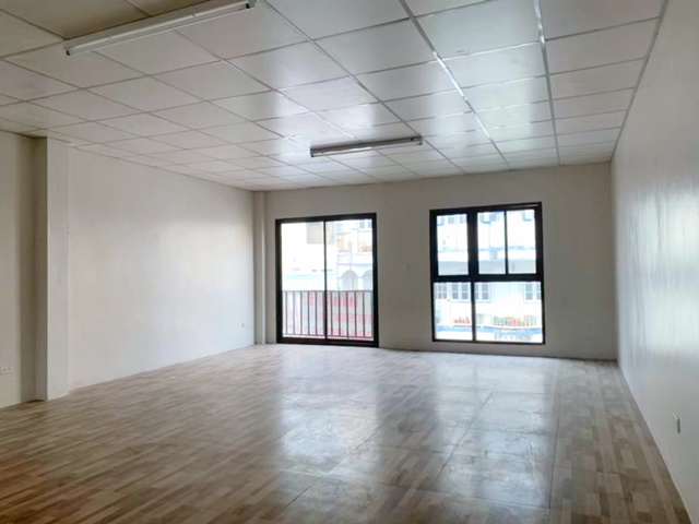 วิวแม่น้ำเจ้าพระยา BTS ปากน้ำ 998ม.ให้เช่าอาคารพาณิชย์ 2 คูหา 3 ชั้น 41 ตร.วา.492 ตร.ม. ใจกลางตลาด 6 นอน 6 น้ำ ต่อรองได้ พร้อมที่จอดรถ ร