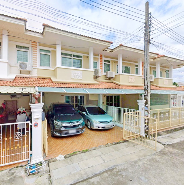 MRTรามอินทรา กม.4 31 700 ม.ให้เช่าทาวน์เฮาส์ 2 ชั้น ใหญ่มาก ขาย- 3นอน 24ตร.วา. ฟู้ดแลนด์ รามอินทรา600ม.