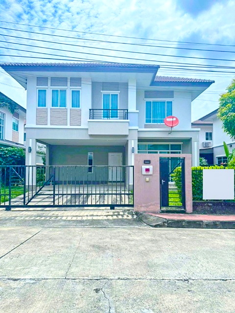 MRTทะเลสาบเมืองทองธานี 1.56กม. เมืองทองธานี 2.2 กม. ให้เช่าบ้านเดี่ยว 2 ชั้น 62ตร.วา.242 ตร.ม.