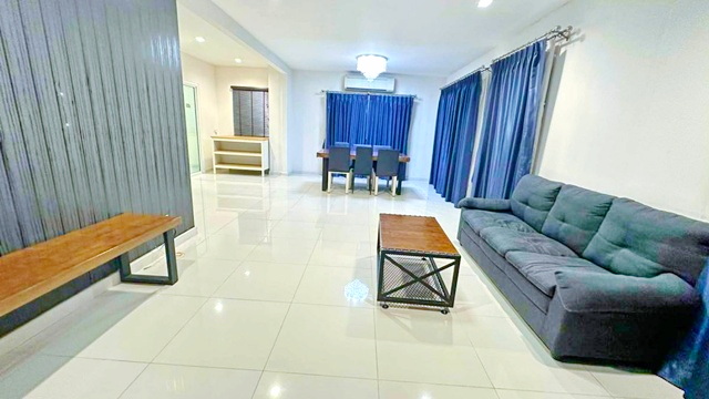 MRTทะเลสาบเมืองทองธานี 1.56กม. เมืองทองธานี 2.2 กม. ให้เช่าบ้านเดี่ยว 2 ชั้น 62ตร.วา.242 ตร.ม.