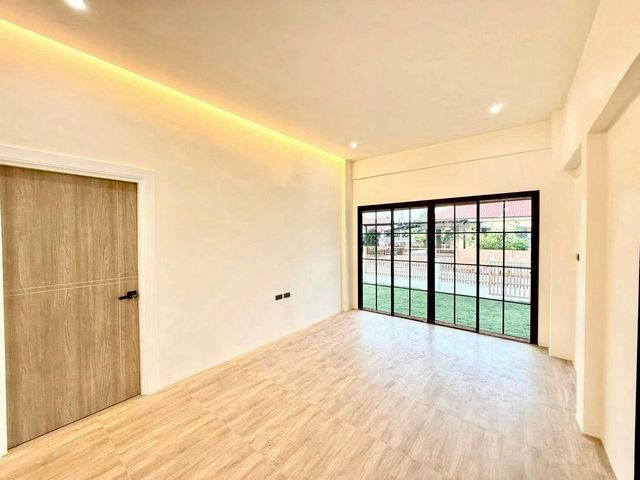 ขายเพียง 2.89 ล้าน 64 ตรว. – #สันป่าเปา #สันทราย #รีโนเวทใหม่ทั้งหลัง #หลังมุม #วิวดอย – ทุ่งนา บรรยากาศดี พร้อมเข้าอยู่!