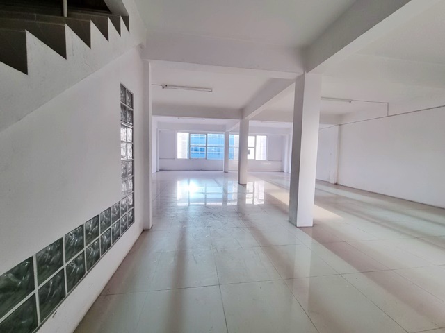 ลาดกระบัง 696กม. ถูกที่สุด  Airport Link  ให้เช่าตึกออฟฟิต 2 คูหา  4ชั้น  36 ตรว. 432ตรม.. กิ่งแก้ว  พระจอมเกล้า 8ม.x14ม. จอดรถ 1-3 คัน