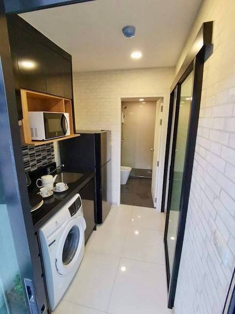 Chateau in Town Sukhumvit 64 Clean quiet private 2nd floor Punnawithi BTS