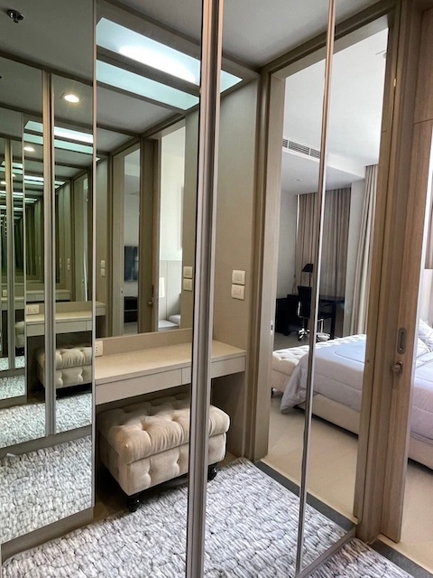 Noble Ploenchit Spacious safe clean 14th floor BTS Ploenchit