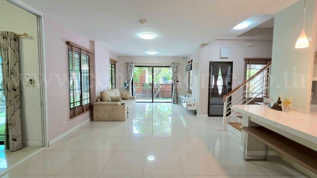 บ้านเดี่ยว ถนนสุขาภิบาล ออเงิน 5 มัณฑนา เลค วัชรพล - รามอินทรา หลังมุม