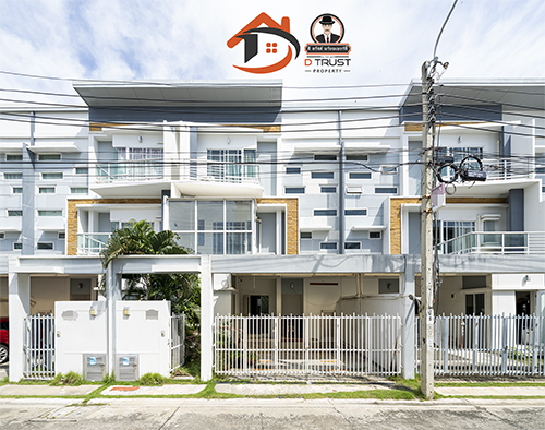 ให้เช่า ทาวน์โฮม เลอ เน็กซ์ตร้า วงแหวน-ศรีนครินทร์  เนื้อที่ 22 ตร.ว. 3ชั้น ทำเลดีอยู่ต้นโครงการ บรรยากาศภายในโครงการไม่เเออัด หน้าบ้านกว้าง 7.5เมตร เหมาะพักอยู่อาศัย จอดรถในบ้านได้ 2คัน       การเดินทางสะดวก ขับรถเข้าสู่ซอยทรัพย์บุญชัย-บางปิ้ง แล้วเลี้ยวขวาตรงไปอีกประมาณ 650 ม. ถึงโครงการ.ชั้น 1 : มี 1ห้องนอน (เตียงนอน / ตู้เสื้อผ้า) 1ห้องครัว (ตู้เย็น 2ประตู / ไมโครเวฟ) ชั้