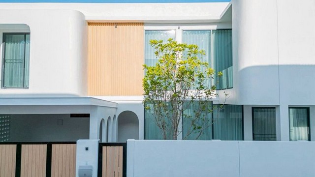 ให้เช่าพูลวิลล่า สไตล์โมเดิร์น 2 ชั้น บ้านสวย ทำเลดี หางดง 