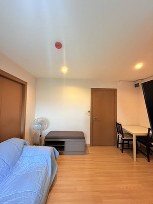 ห้องมุม Rare Item!! ขายคอนโด Low Rise  เอพลัส2 @ รัตนาธิเบศร์ 2ห้องนอน มีแค่ชั้นละ 1 ห้อง  ขนาด 41.62 ตร.ม. ชั้น 8 เป็นส่วนตัว 