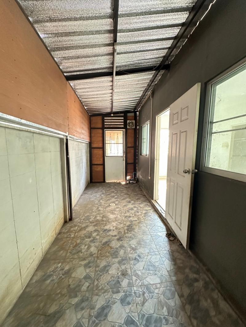 ขายทาวน์เฮ้าส์มือสอง อำเภอเมืองสมุทรปราการ จังหวัดสมุทรปราการ  โครงการ นิรันดร์ วิลล์ 12 (หลังมุม)