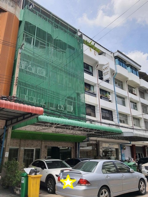 ให้เช่าอาคารพาณิชย์ 5 ชั้น + ชั้นดาดฟ้า มีลิฟท์ 1,080 ตรม. ซอยรัชดาภิเษก 22 ใกล้ MRT รัชดาภิเษก 