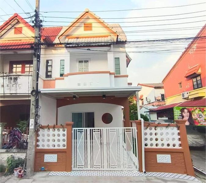 ขายทาวน์เฮ้าส์ 2 ชั้น หลังมุม มบ.สวีทโฮมปาร์ค ติดตลาดบัวทองเคหะ นนทบุรี