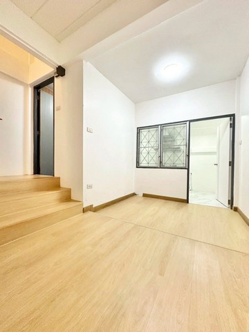 ขายบ้านสวยราคาถูกนาป่า ขายบ้านแฟมิลี่ปาร์คนาป่า รีโนเวทใหม่ทั้งหลัง สวยร้องว้าว  ของแถมจุกๆๆ ????เนื้อที่  18 ตรว 2 นอน 1 น้ำ 1