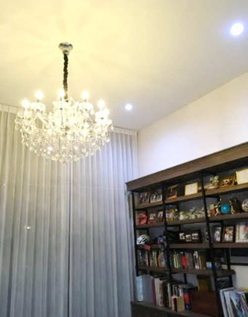 ทำAirBNBได้ คิง เพาเวอร์ มหานคร BTS ช่องนนทรี 250ม.เช่า ทาวน์เฮ้าส์ 4 ชั้น ต่อรองได้ โรงแรมฮอลิเดย์  สาทร 28ตรว. 342ตรม.