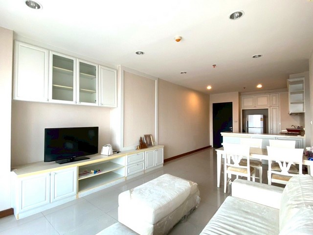 ขายคอนโดใหม่ห้องใหญ่ ๆ ขนาดห้อง 92 ตร.ม โครงการ ไอวี่ เรสซิเดนส์ ปิ่นเกล้า2 ห้องนอน 2 ห้องน้ำ เฟอร์นิเจอร์ เครื่องใช้ไฟฟ้าครบ ห้องอยู่ชั้น 9 อาคาร 1 วิวเมือง โครงการ ไอวี่ เรสซิเดนส์ ปิ่นเกล้า ใกล้รถไฟฟ้า MRT สถานีบางยี่ขัน เพียง 4 นาที,ใกล้เซ็นทรัล ปิ่นเกล้า เพียง 10 นาที รายละเอียดโครงการ:-  ชื่อโครงการ ไอวี่ เรสซิเดนส์ ปิ่นเกล้ามี 20 ชั้น-  อาคาร 1 (มีอาคารเดียว)  จำนวนทั้