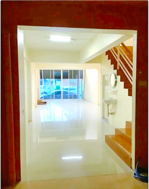 นวมินทร์ 46-54  MRT คลองบ้านม้า 3.2 กม. 3แอร์ ให้เช่าอาคาร 4 ชั้น+ชั้นลอย 26 ตร.วา. โพธิ์แก้ว เสรีไทย 326ตร.ม. รีโนเวทใหม่ทั้งหลัง