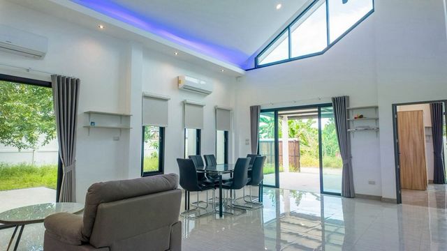 โซนป่าแดด ขายเพียง 3.75 ล้าน 131.1 ตรว. บ้านเดี่ยวชั้นเดียว #สไตล์โมเดิร์น #เฟอร์นิเจอร์ครบ พร้อมเข้าอยู่ ทำเลดี เงียบสงบ เป็นส่วนตัว